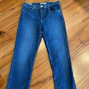 Levi’s 724 High Rise Straight
